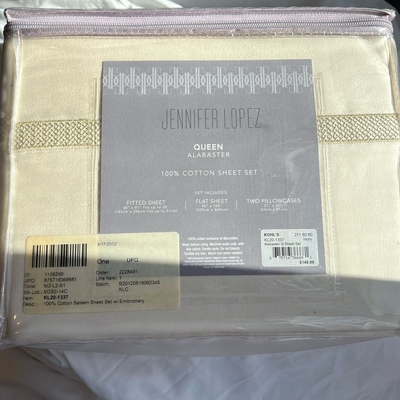 Jennifer Lopez Queen Alabaster/ Ivory with Gold Embroidery Cotton Sheets NWT - Picture 1 of 4